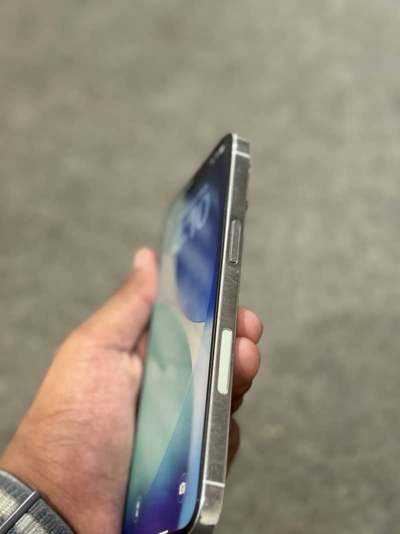 Apple iPhone 14 Pro Max 3