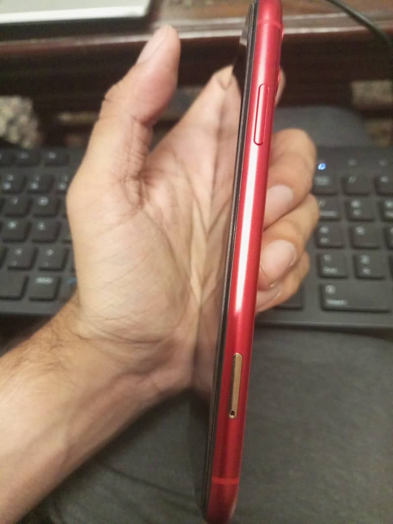 Apple iPhone 11 3