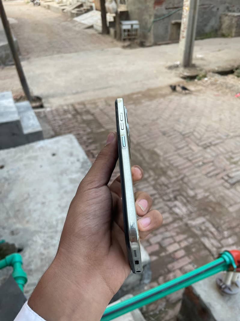 Tecno Spark 20C 3