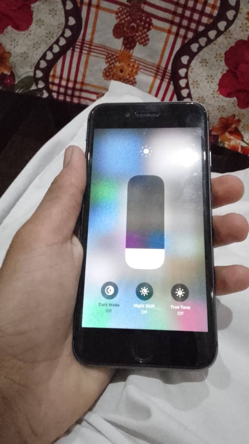 Apple iPhone 8 6
