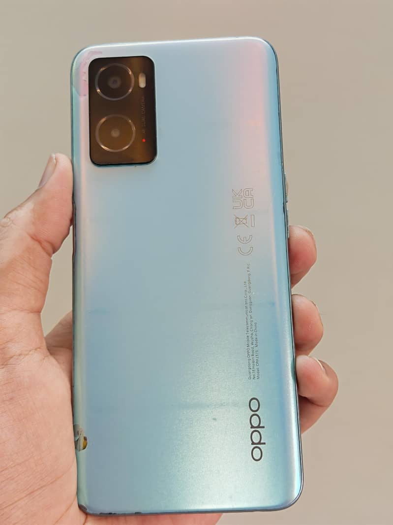 OPPO A76 1