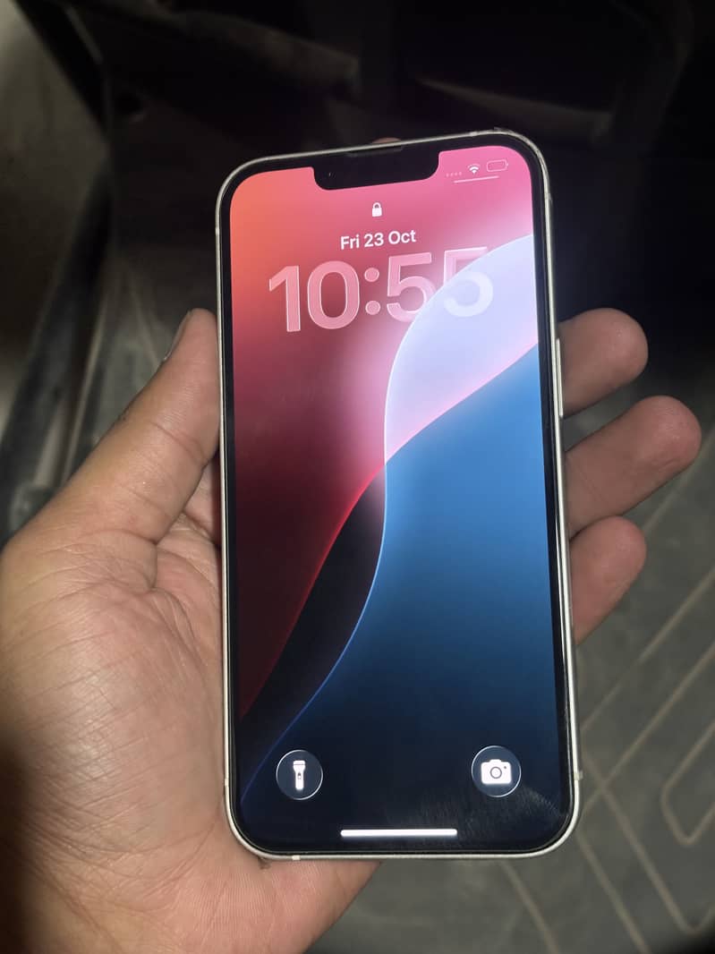 Apple iPhone 13 0