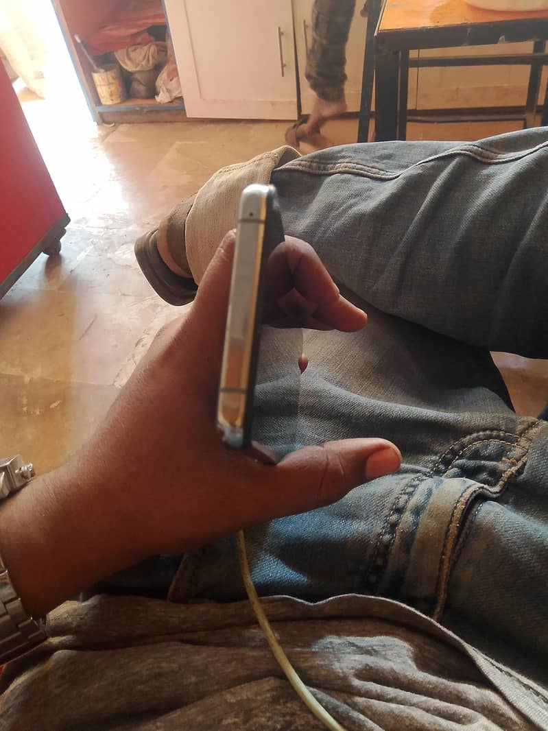 One Plus 10 Pro 4