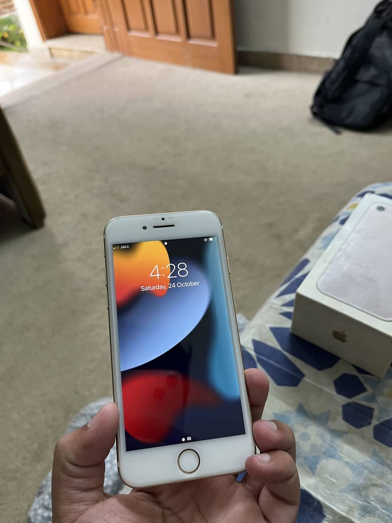 Apple iPhone 7 2