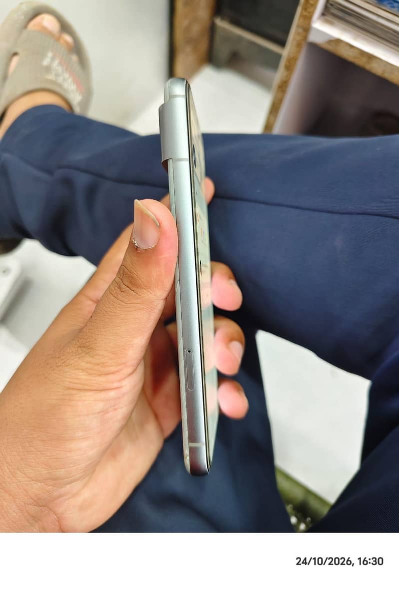 Google Pixel 8 1