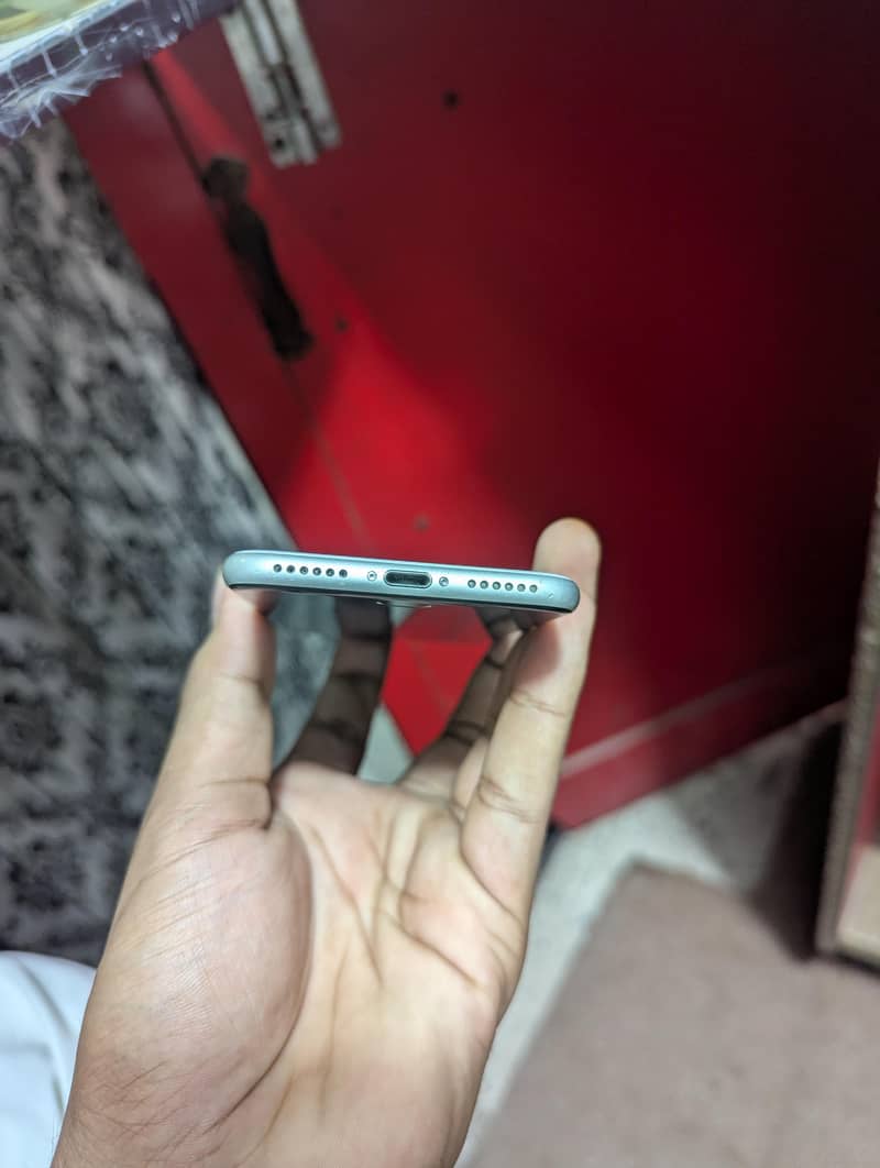 Apple iPhone se 2 1