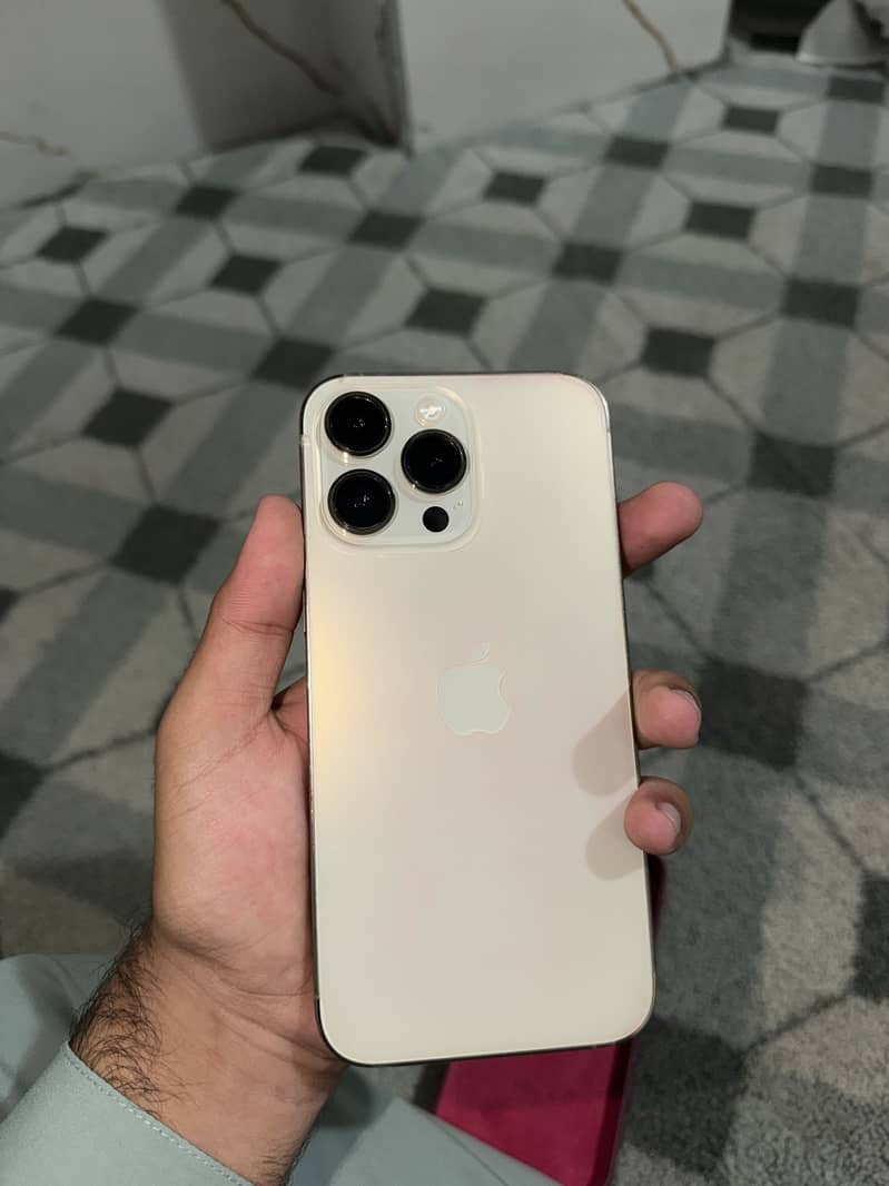 Apple iPhone 14 Pro Max 5
