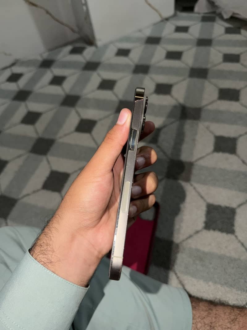 Apple iPhone 14 Pro Max 10