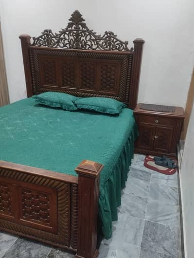 full bed set with dressing n two side table