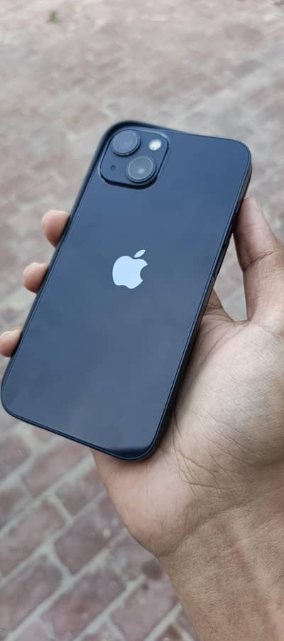 Apple iPhone 13