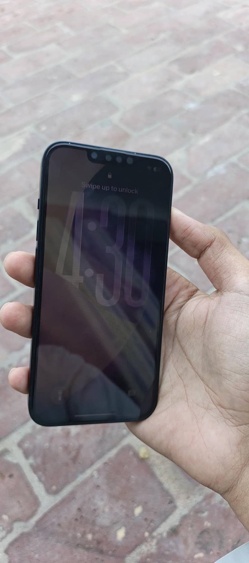 Apple iPhone 13 5