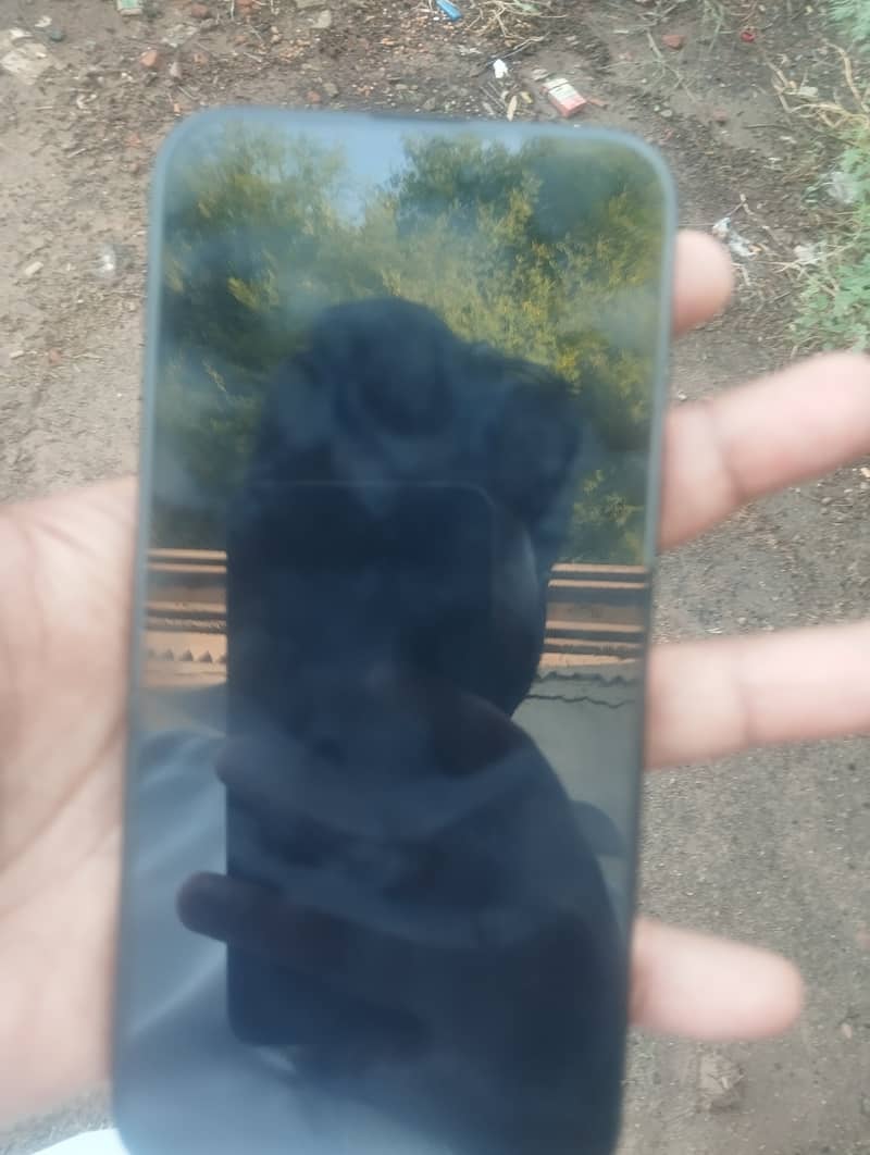 Apple iPhone 15 Pro Max 4