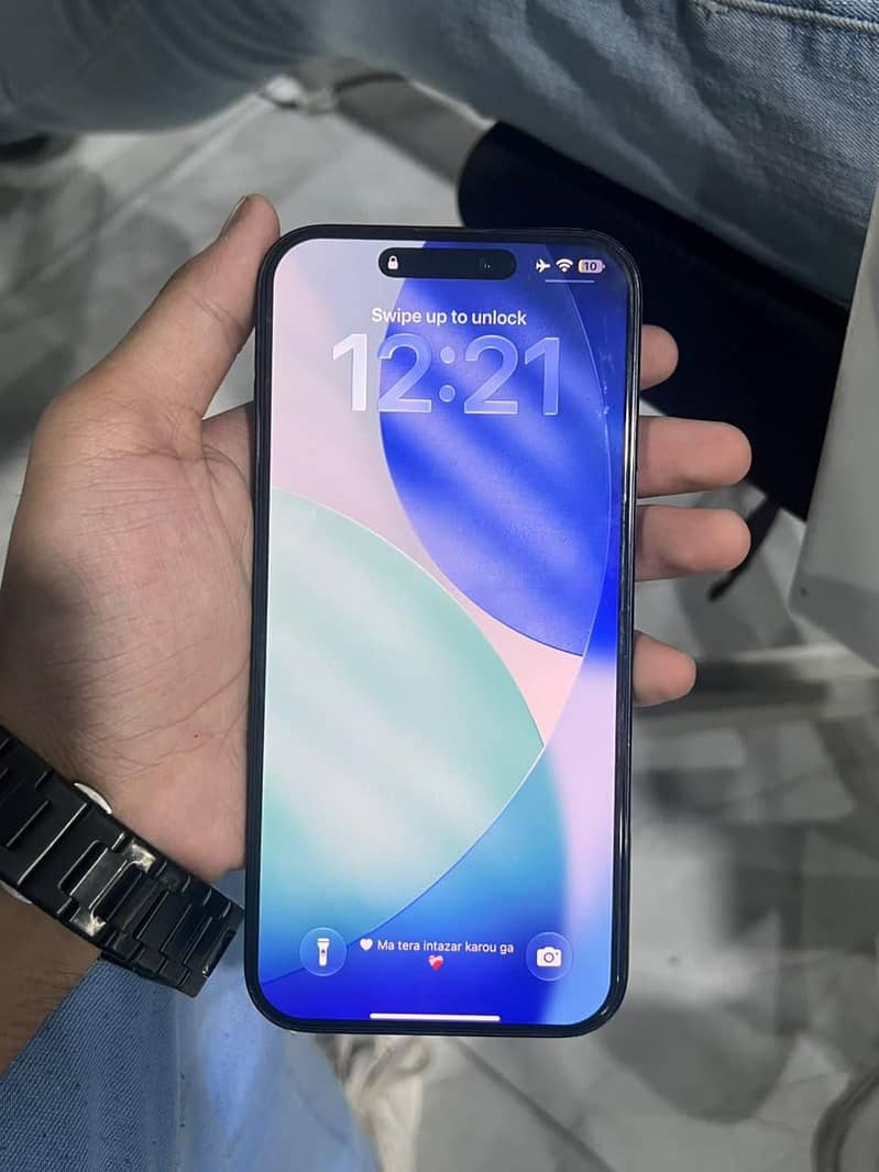 Apple iPhone 16 Pro Max 2