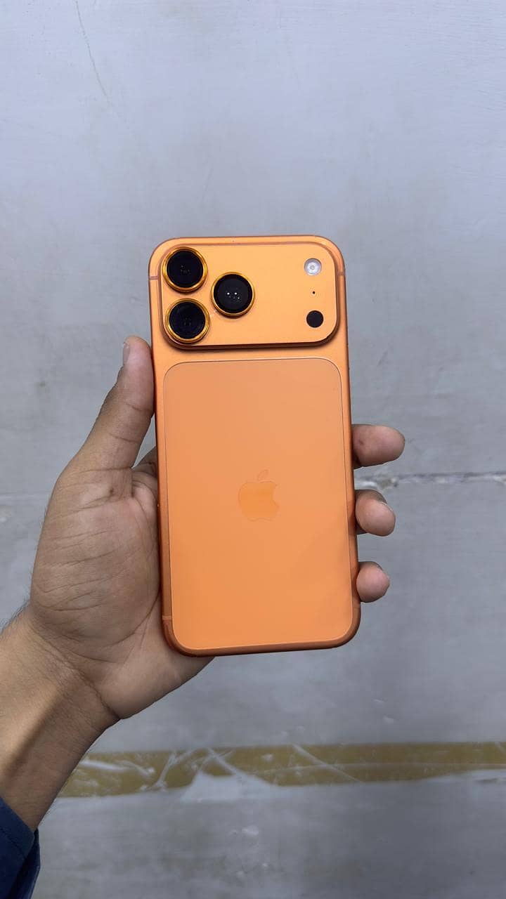 Apple iPhone 17 Pro Max 1
