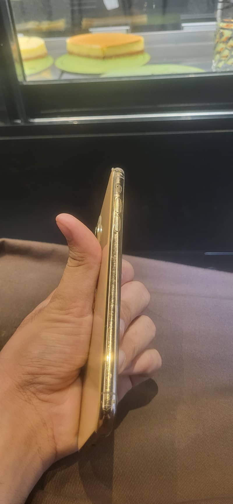 Apple iPhone 11 Pro Max 2