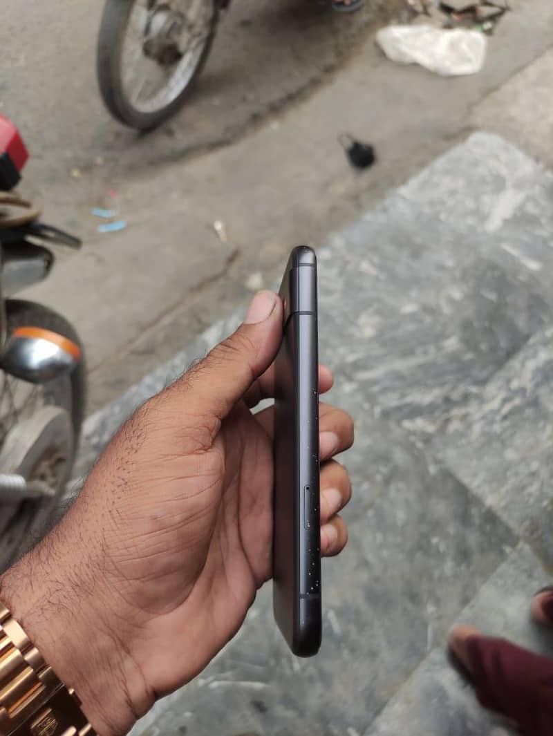 Google Pixel 8a 4