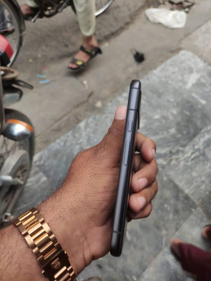 Google Pixel 8a 5