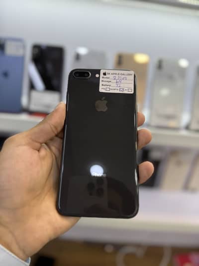 iPhone 8 Plus(OFFER) 03275894788
