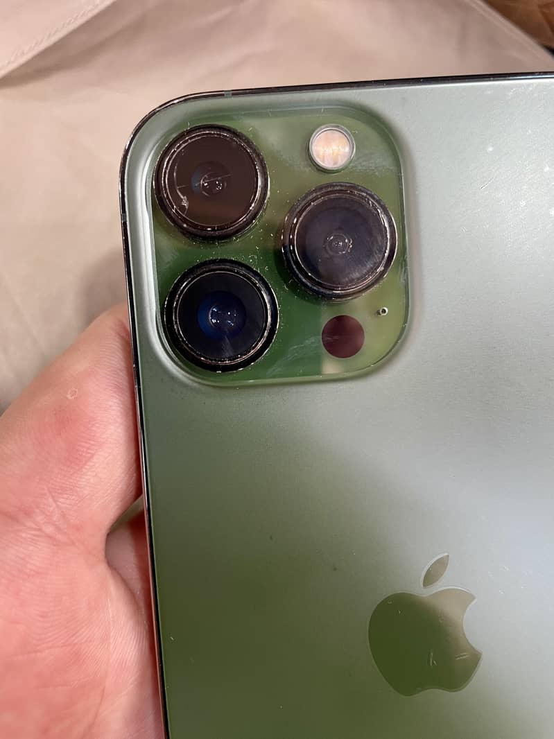 Apple iPhone 13 Pro Max 6