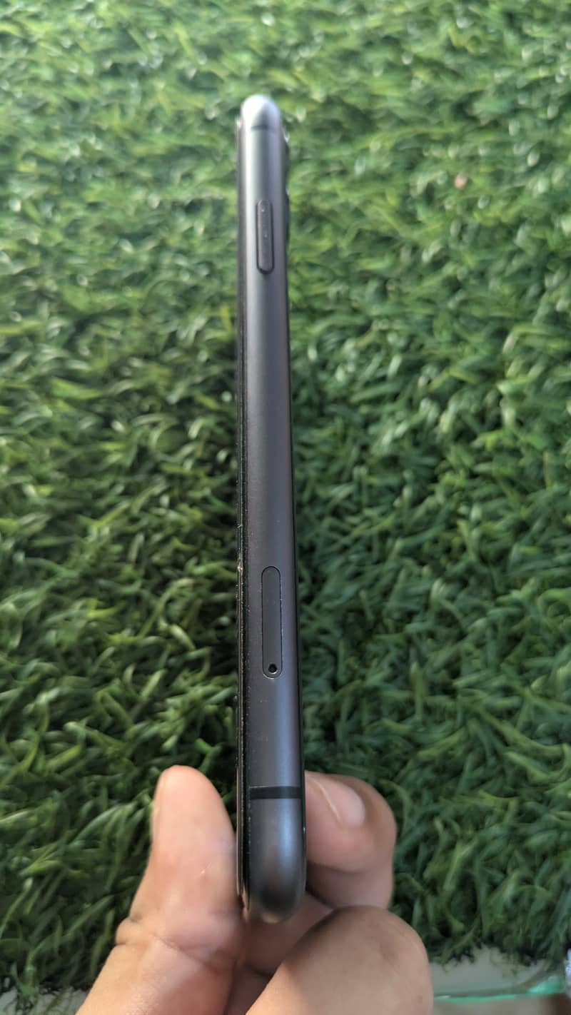 Apple iPhone 11 6