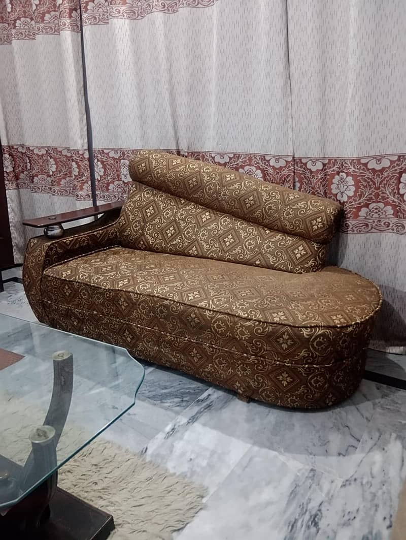 deewan 0