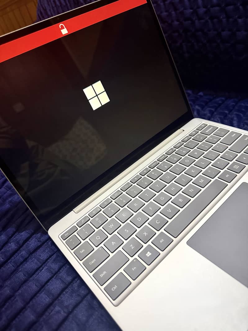 Microsoft Surface Go Compact & Lightweight i5 10th Gen Touchscreen 4