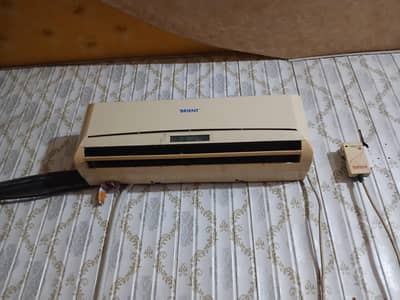 1 ton Non Inverter Orient Ac for sale