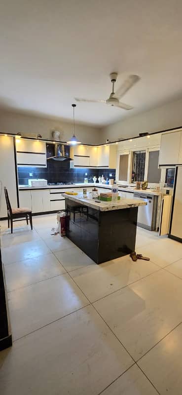 DHA PHASE 5 500 YARD BUNGALOW FOR RENT
