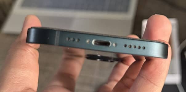 Apple iPhone 13