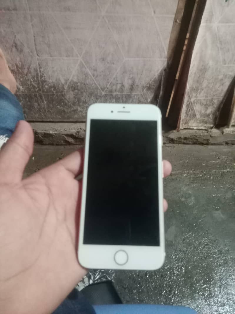 Apple iPhone 7 4