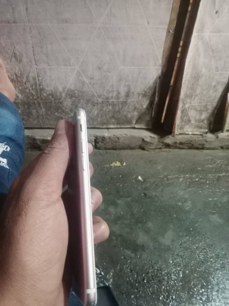 Apple iPhone 7 5