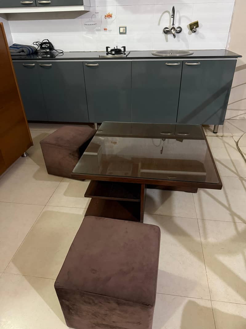 Coffee Table with pull out stools in good Condition 4