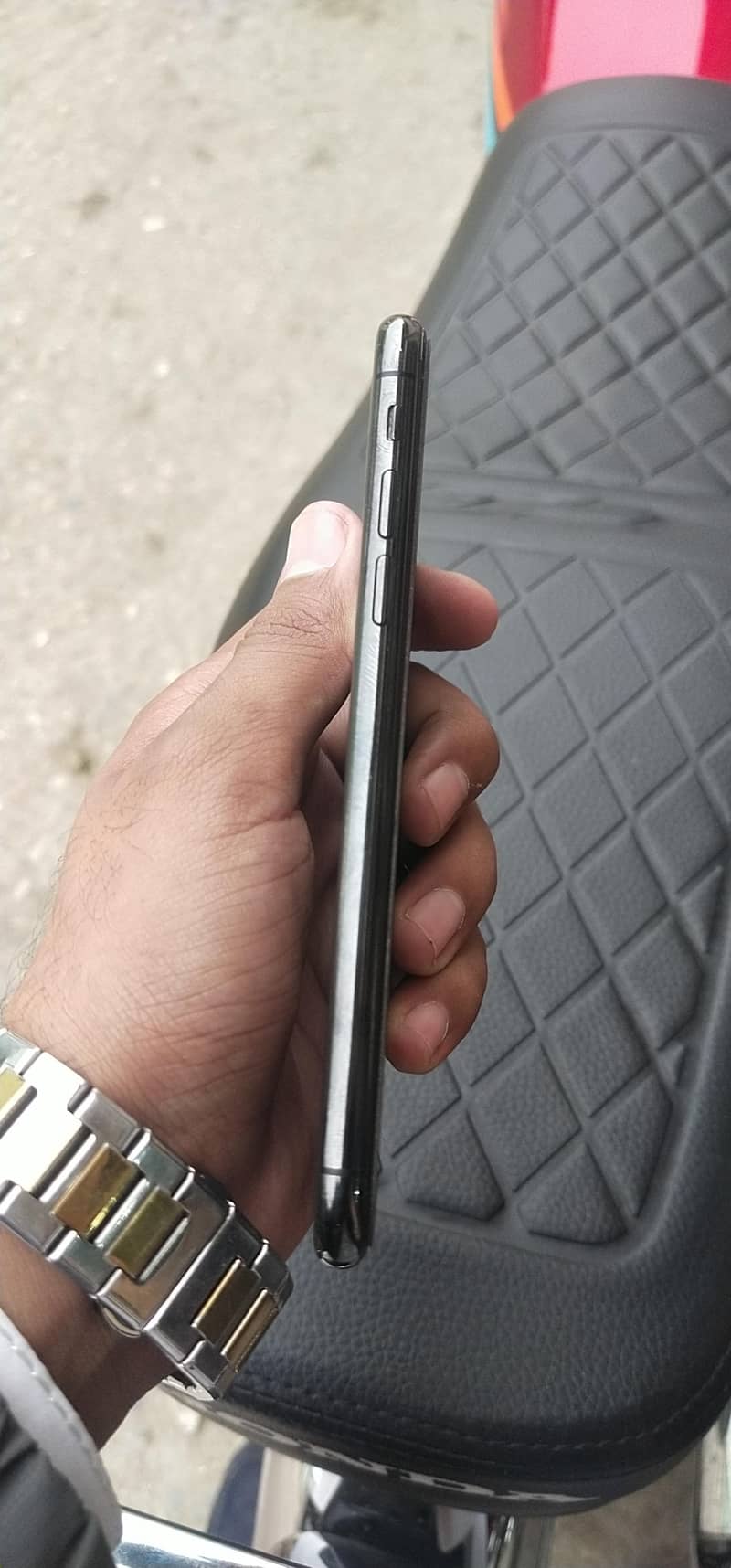 Apple iPhone X 4