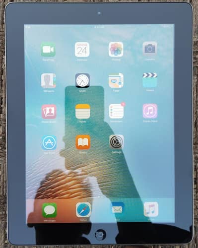 Apple ipad 2nd generation 32gb wifi clean