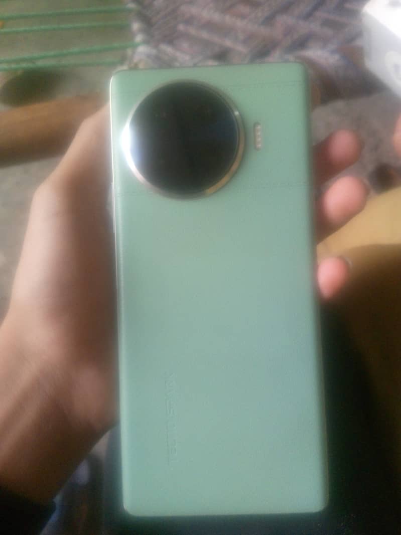 Tecno Spark 20 Pro Plus 2