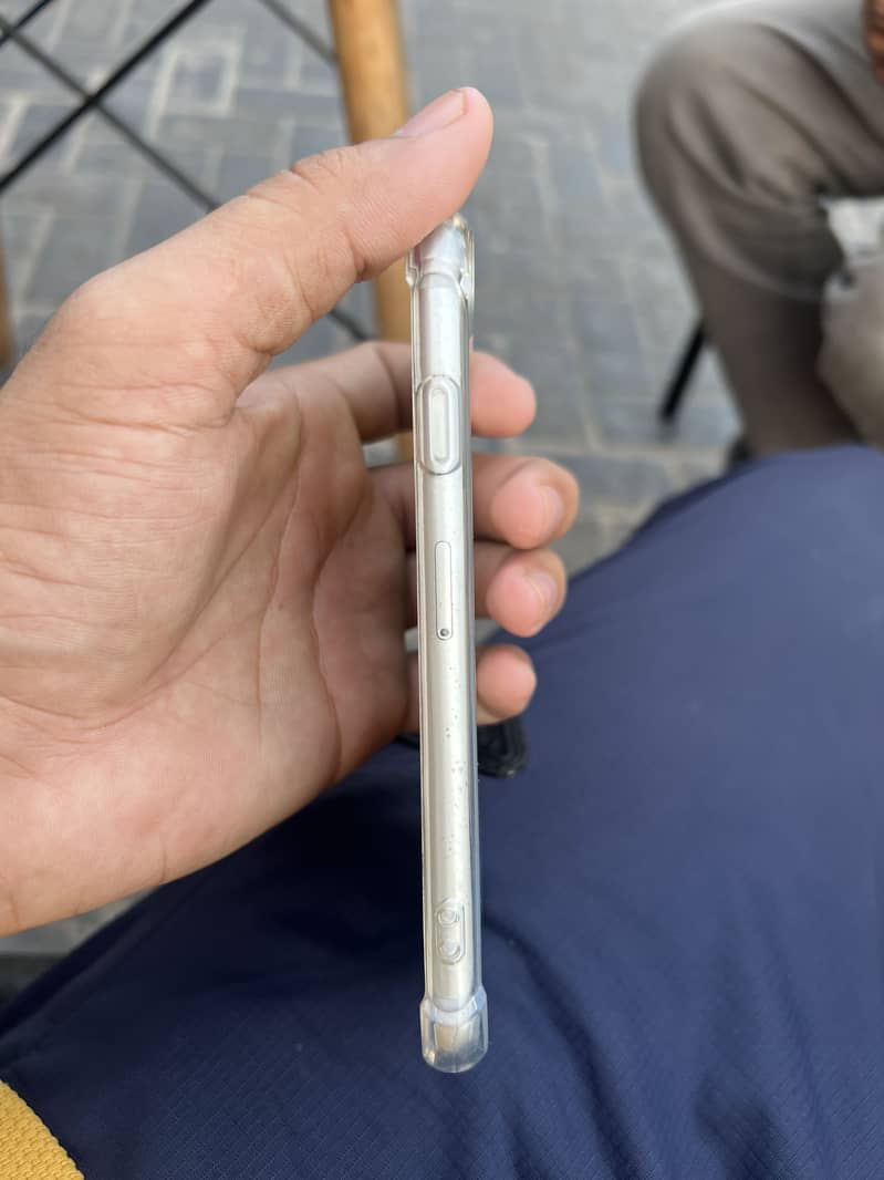 Apple iPhone 8 5