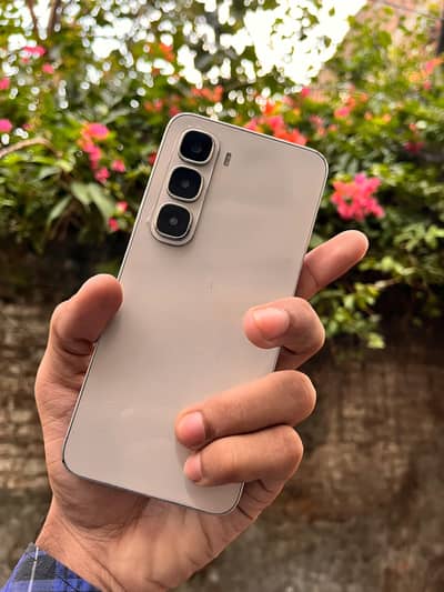 Infinix Hot 60i