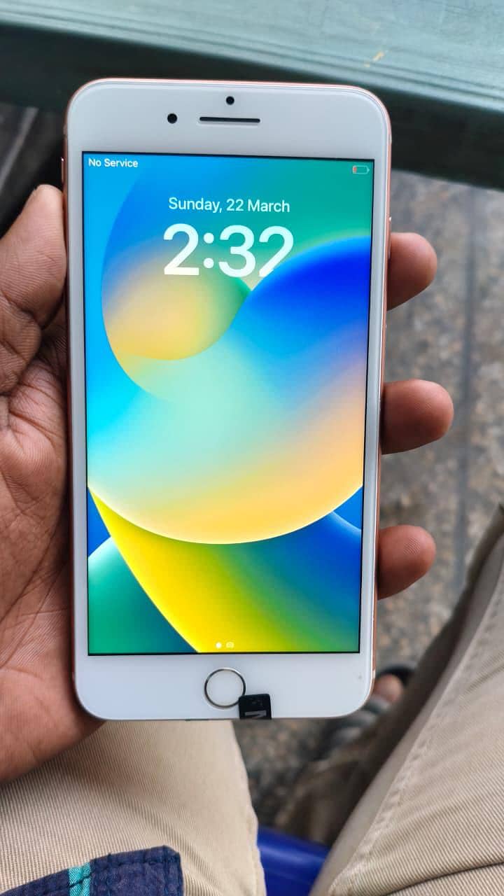 Apple iPhone 8 Plus 5