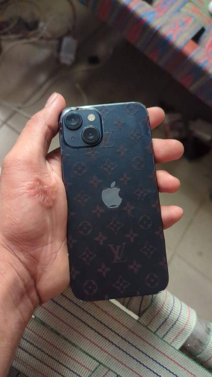 Apple iPhone 13 0