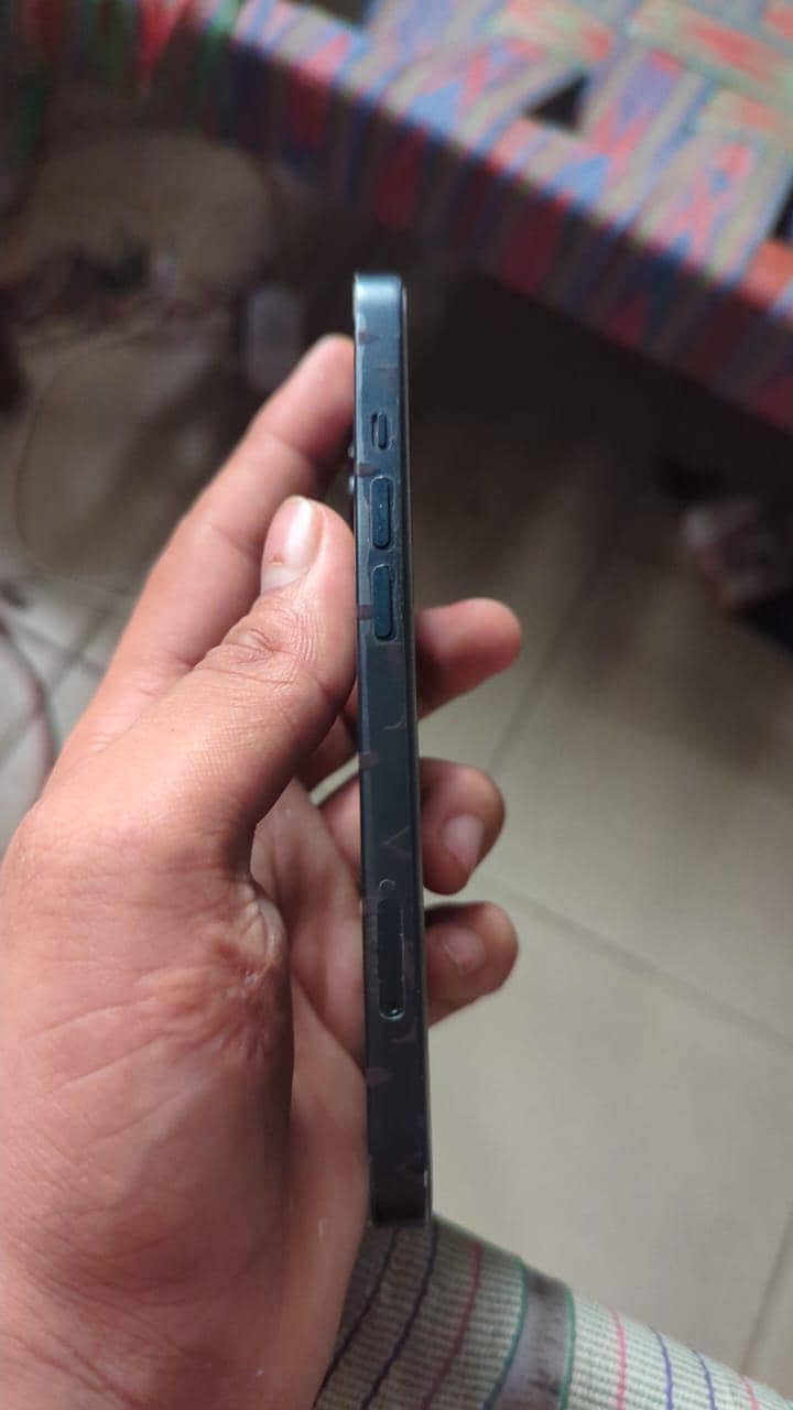 Apple iPhone 13 1