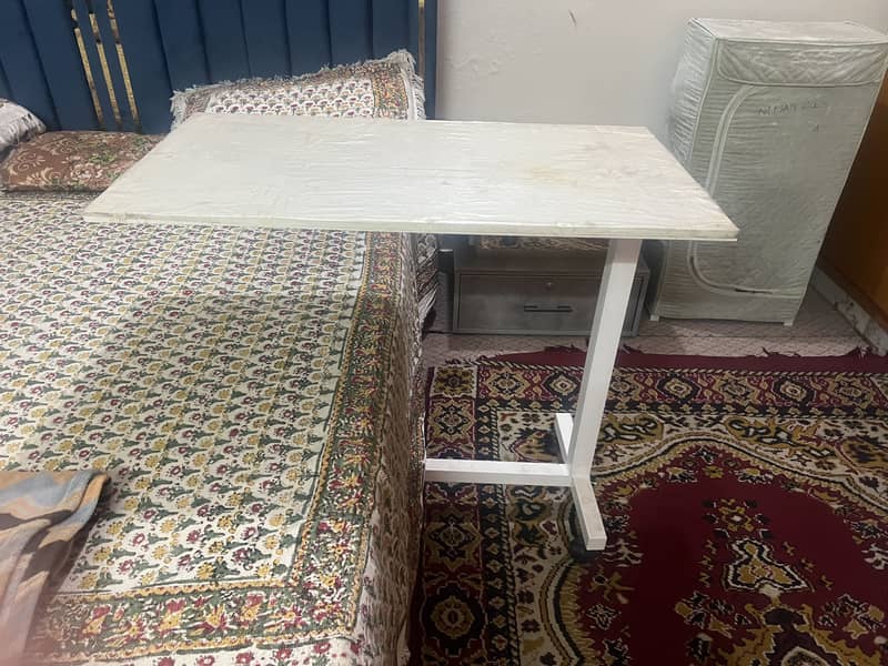 Side Table C, shaped design with wheels 2