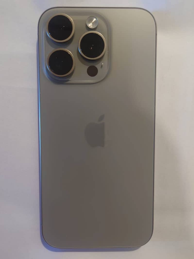 Apple iPhone 15 Pro 2