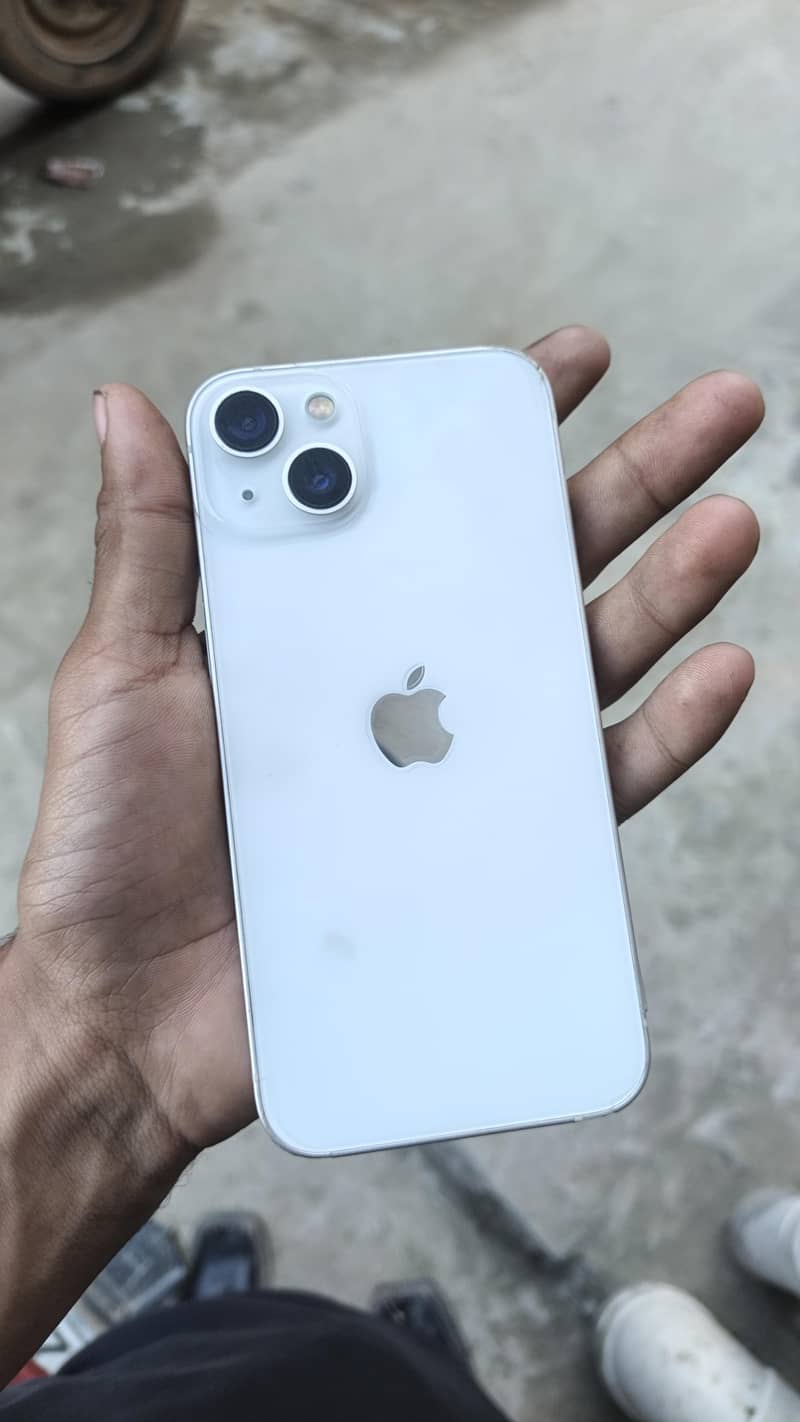 Apple iPhone 13 10