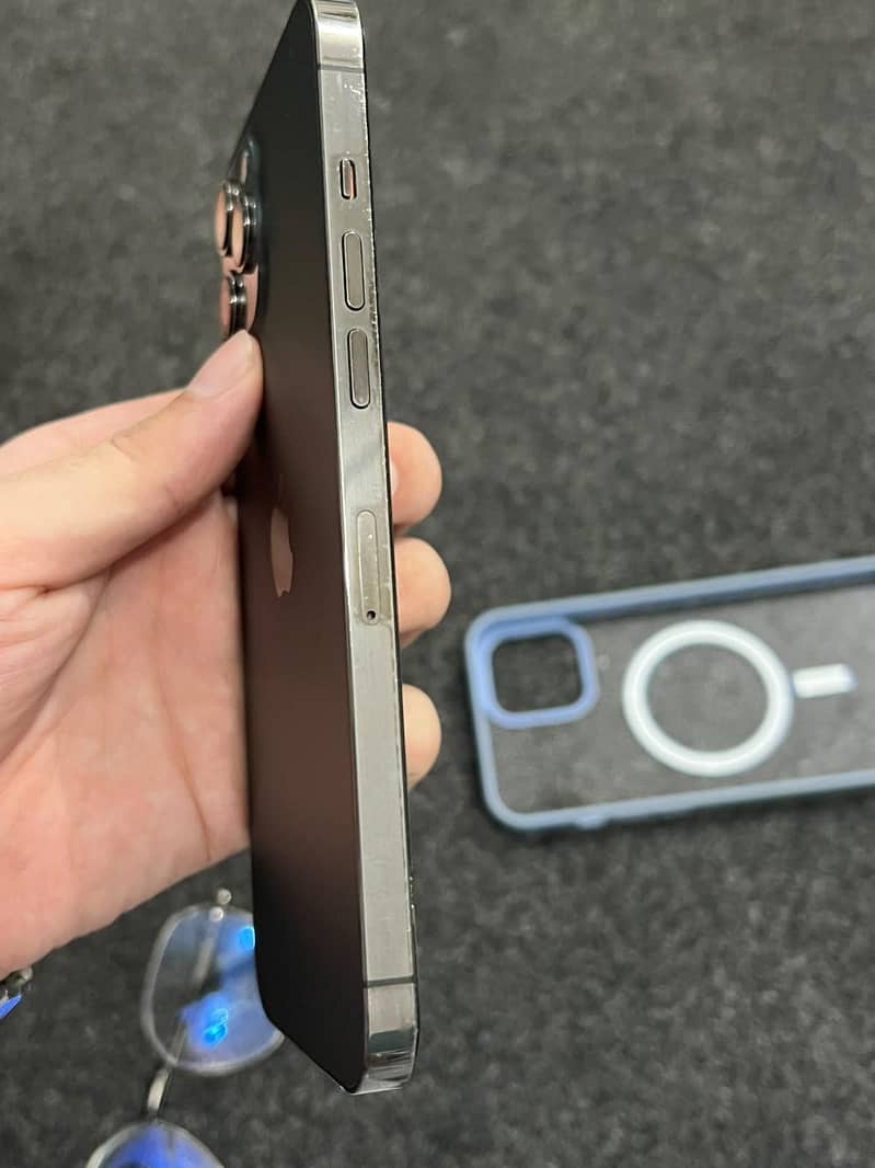 Apple iPhone 12 Pro Max 5