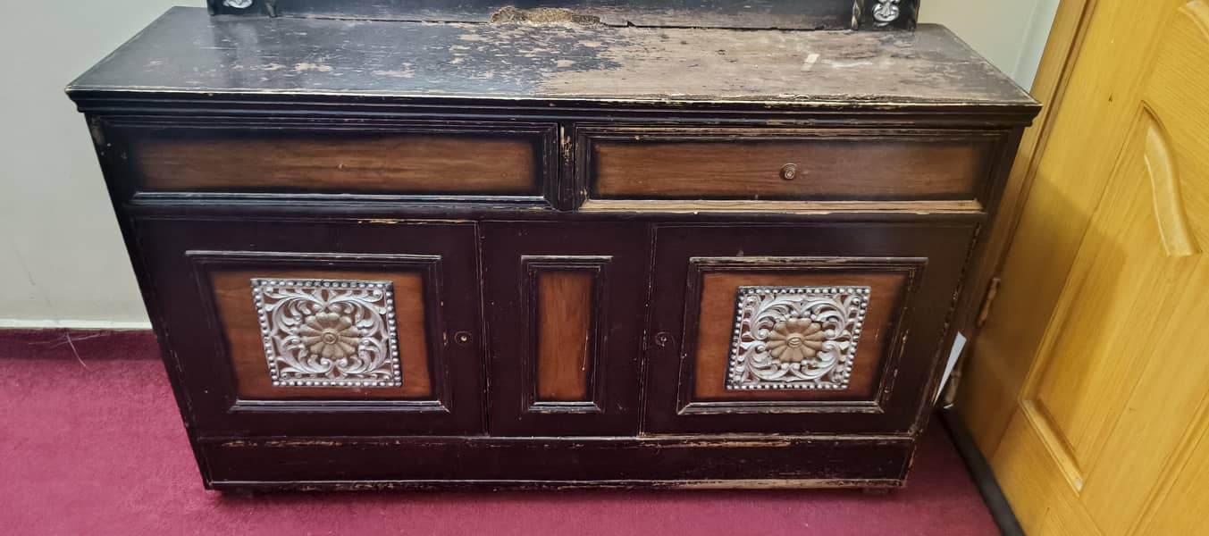 Dressing Table 4
