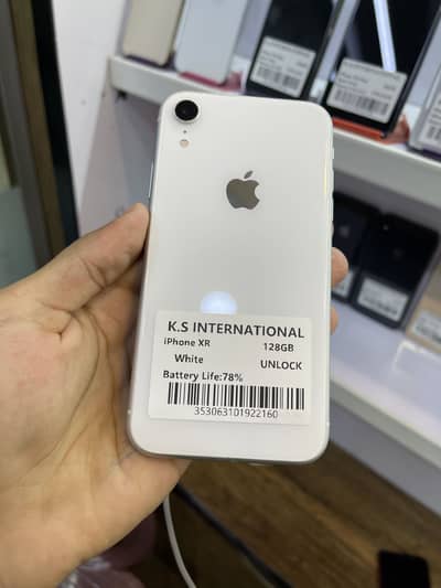 iPhone XR (OFFER) 03275894788