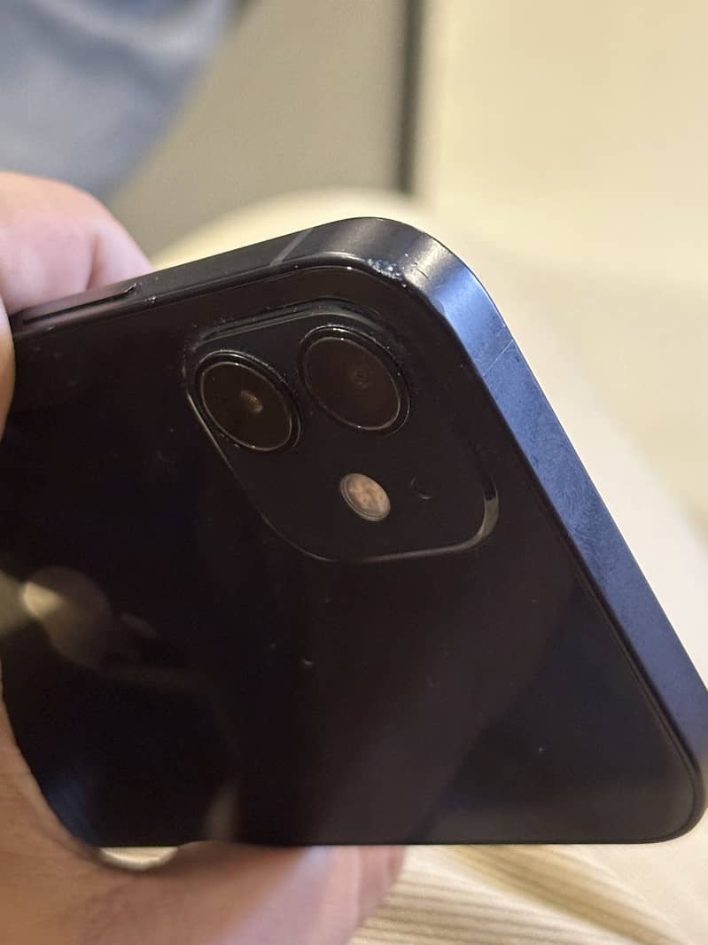 Apple iPhone 12 3