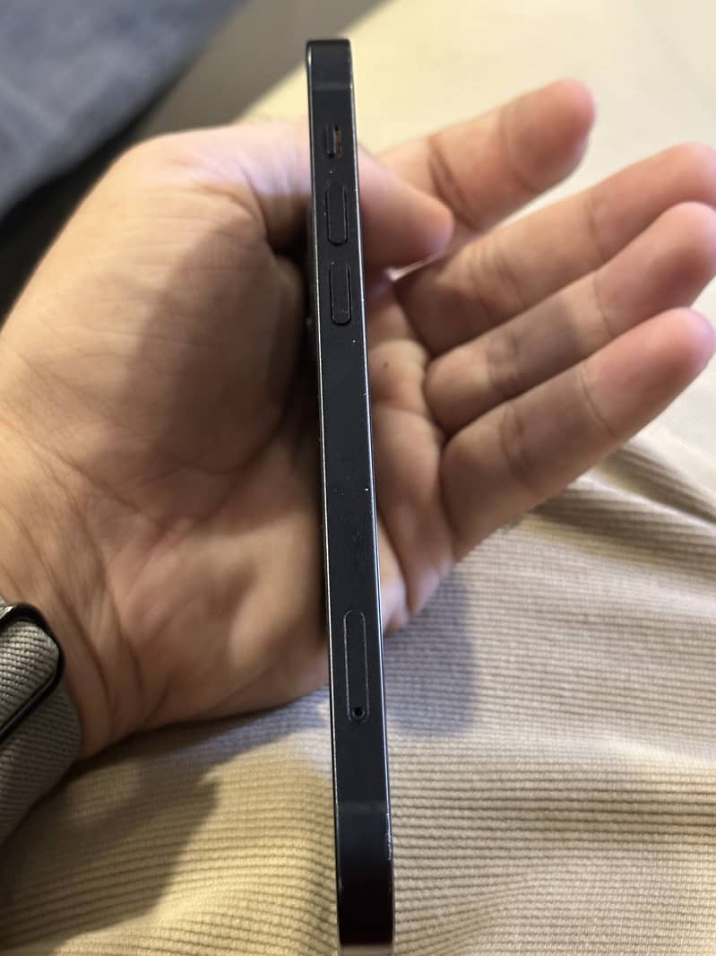 Apple iPhone 12 5