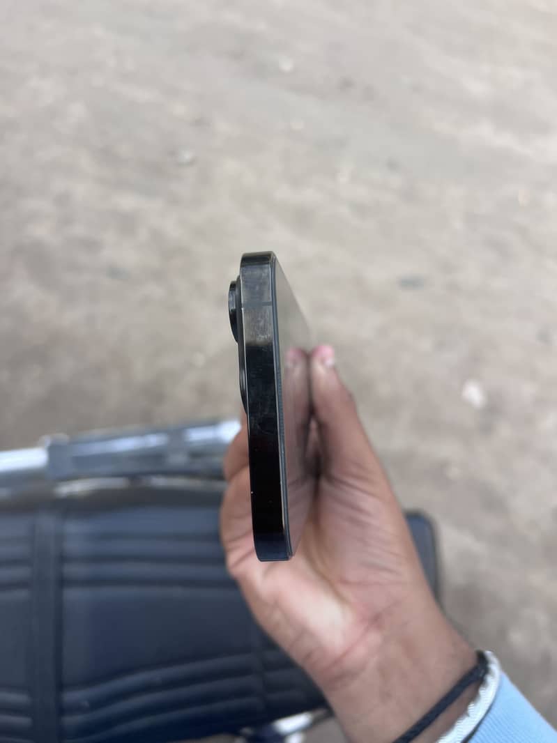 Apple iPhone 14 Pro Max 1
