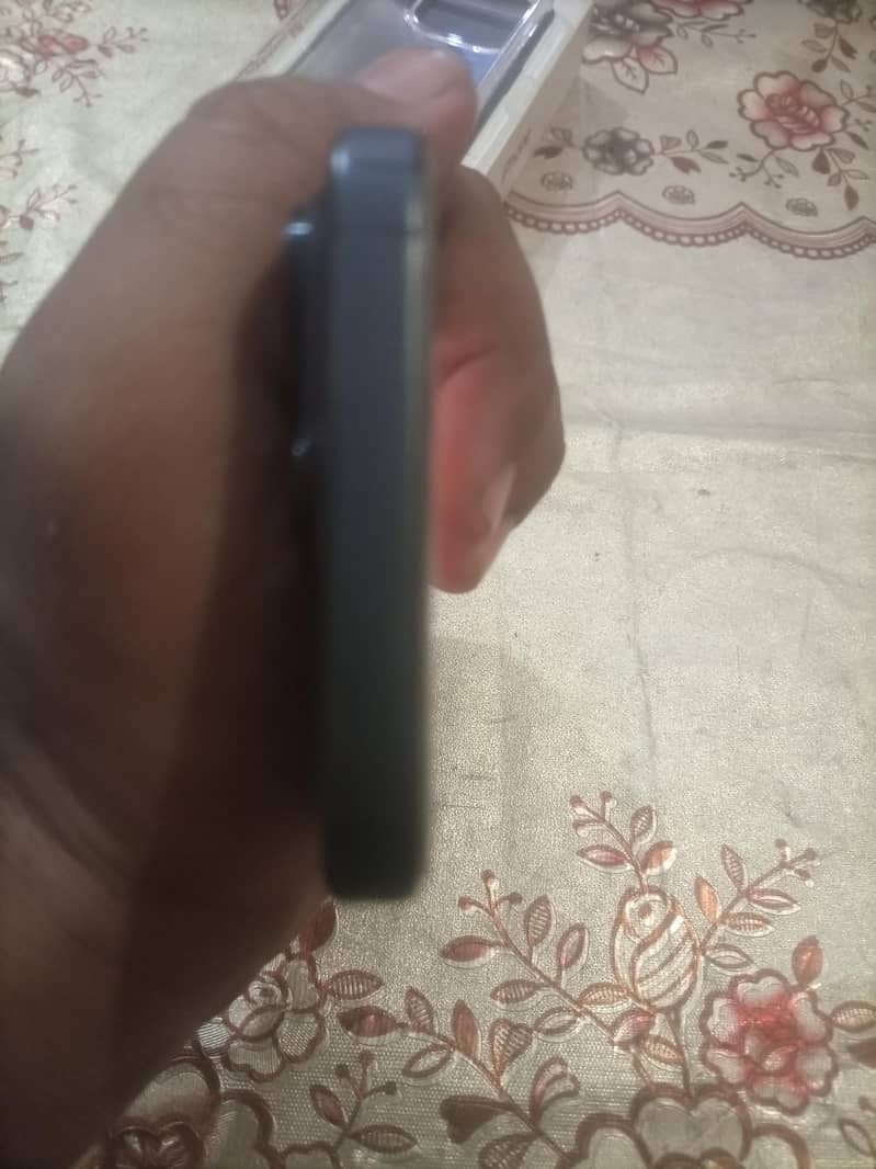 Apple iPhone 15 Pro 5